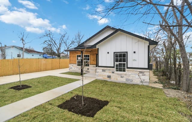 3-bedroom rental at 1906 Lennon in San Antonio, TX — photo 5