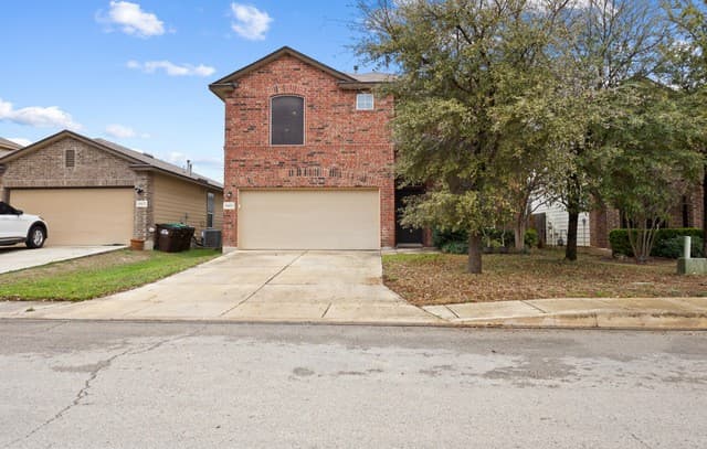 3-bedroom rental at 10429 Stampede Stead in San Antonio, TX — photo 1