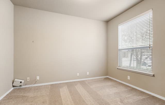 3-bedroom rental at 10429 Stampede Stead in San Antonio, TX — photo 5