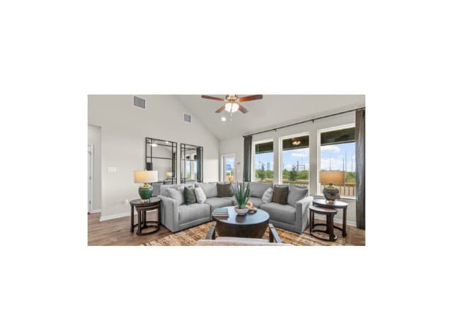 4-bedroom rental at 10520 Bricewood Park in Helotes, TX — photo 4