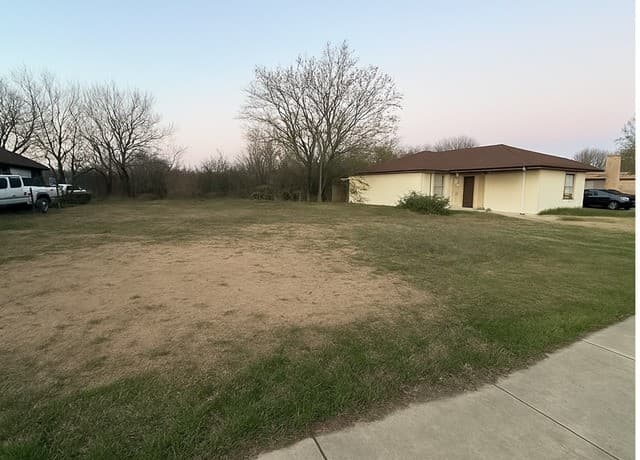 rental at 6213 Brownleaf in San Antonio, TX — photo 3