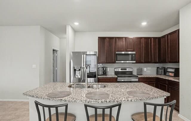 3-bedroom rental at 125 Saddle Breeze in Cibolo, TX — photo 1