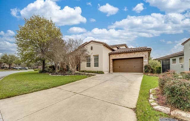 3-bedroom rental at 22522 Viajes in San Antonio, TX — photo 1