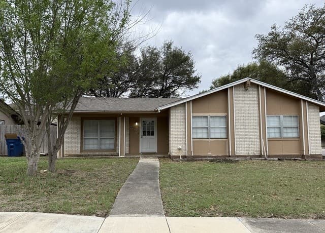 3-bedroom rental at 6626 Spring Garden St in San Antonio, TX — photo 1