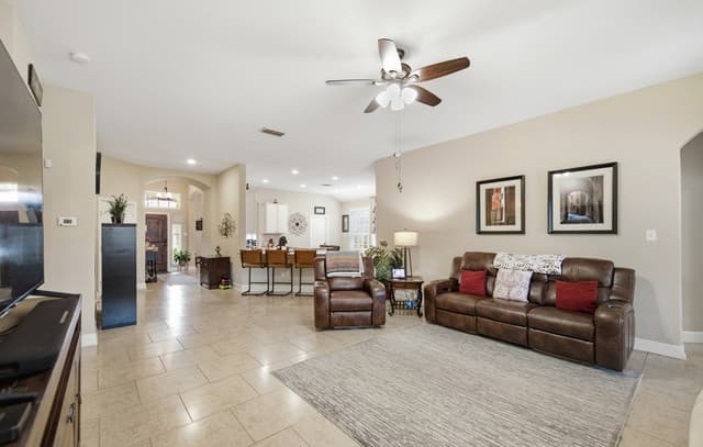 3-bedroom rental at 244 Flint Rd in Cibolo, TX — photo 5