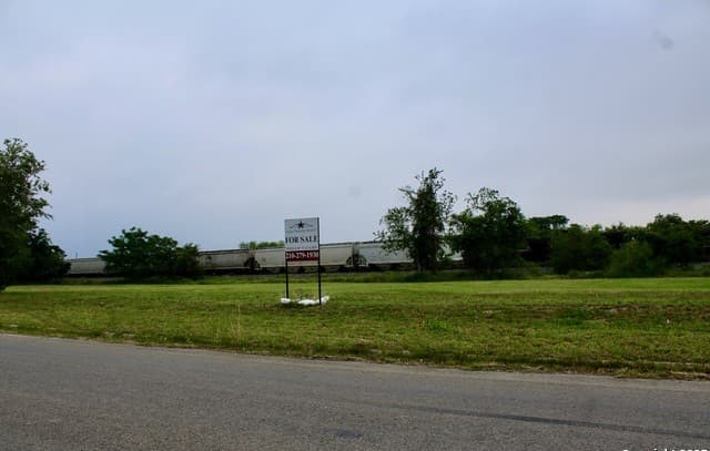 rental at 1617 First St. in Pleasanton, TX — photo 5