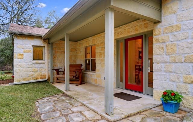 3-bedroom rental at 2147 Tejas Trail in Blanco, TX — photo 5