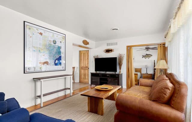 4-bedroom rental at 222 Eastley in San Antonio, TX — photo 2