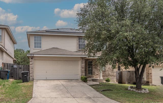 3-bedroom rental at 1302 Bobcat Pass in San Antonio, TX — photo 1