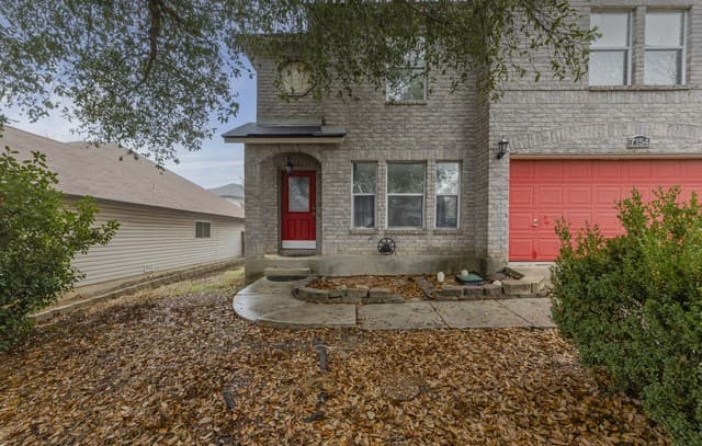 4-bedroom rental at 7154 Elusive Pass in San Antonio, TX — photo 1