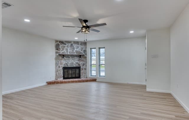 3-bedroom rental at 4930 Casa Espana in San Antonio, TX — photo 3