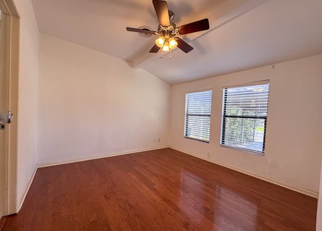 3-bedroom rental at 325 Hickman in Boerne, TX — photo 4
