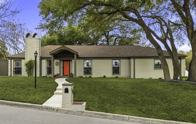 2-bedroom rental at 7511 Robin Rest in San Antonio, TX — photo 1