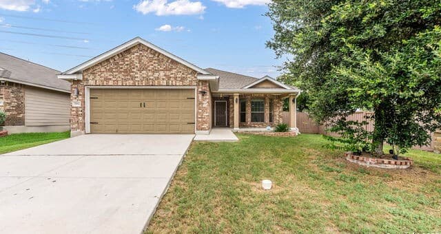 3-bedroom rental at 7951 Brinson in Converse, TX — photo 1
