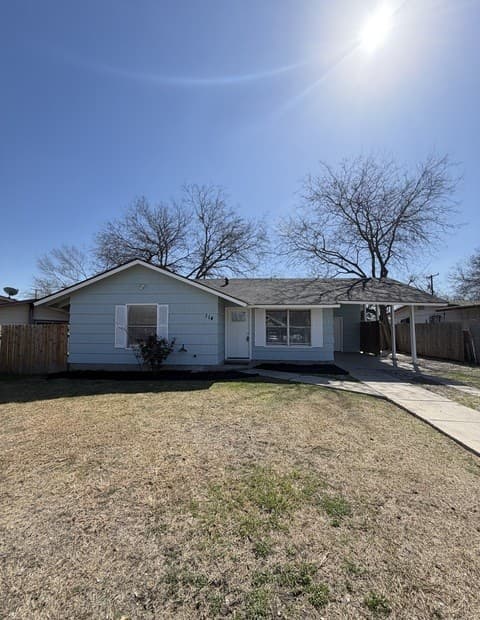 3-bedroom rental at 114 Westlake in San Antonio, TX — photo 1