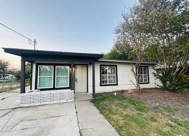 4-bedroom rental at 151 Bernice in San Antonio, TX — photo 2