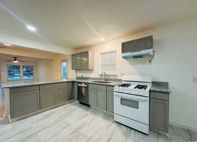 4-bedroom rental at 151 Bernice in San Antonio, TX — photo 5