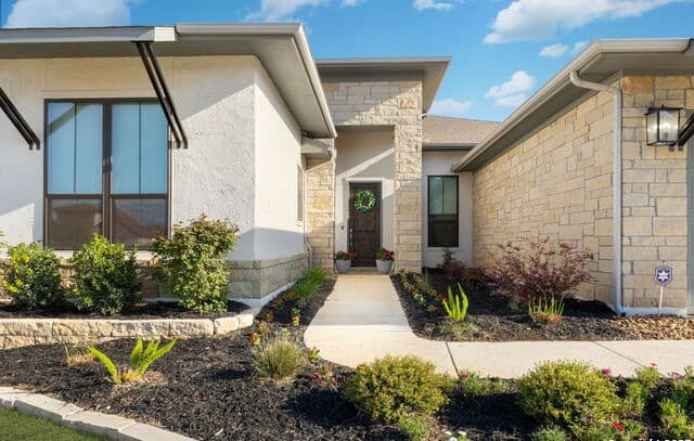 3-bedroom rental at 23427 Grande Vista in San Antonio, TX — photo 3