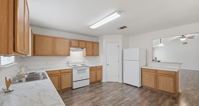 4-bedroom rental at 3430 Whisper in Schertz, TX — photo 5