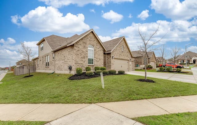 3-bedroom rental at 12102 Panhandle in San Antonio, TX — photo 1
