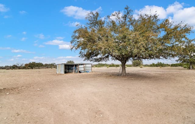 Home for sale at 179 Pvt Rd 3830 in Utopia, TX — photo 3