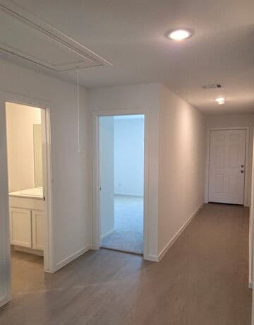 4-bedroom rental at 10628 Aqueduct Creek in San Antonio, TX — photo 2