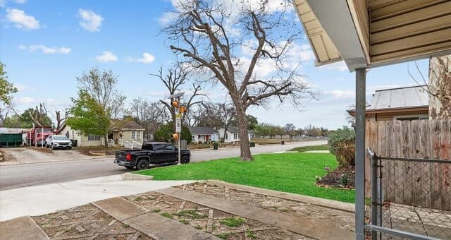 3-bedroom rental at 310 Randolph in Schertz, TX — photo 5