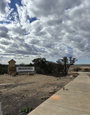 3-bedroom rental at 186 Bronco Ridge in Pleasanton, TX — photo 4