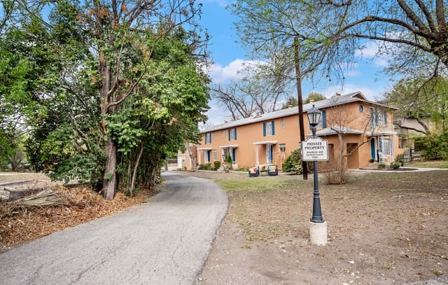 rental at 111 Grandview Place in Alamo Heights, TX — photo 5