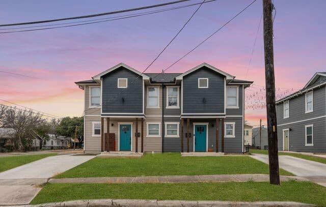 rental at 903 Dawson in San Antonio, TX — photo 1
