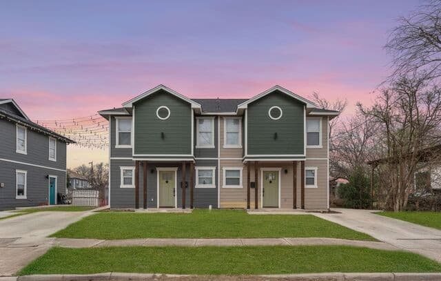 rental at 907 Dawson in San Antonio, TX — photo 1