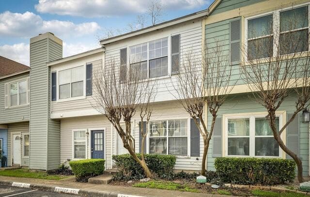 2-bedroom rental at 1804 Garys Park in San Antonio, TX — photo 1