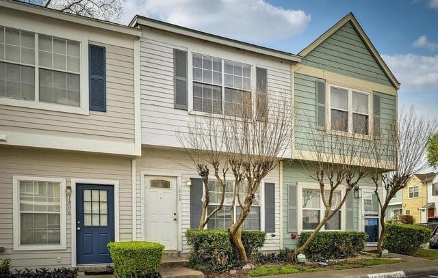 2-bedroom rental at 1804 Garys Park in San Antonio, TX — photo 3