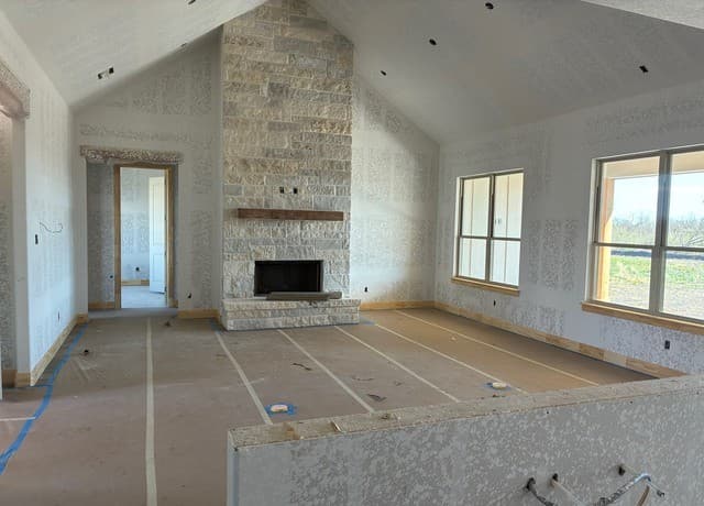 4-bedroom rental at 313 Farmhouse Drive in Marion, TX — photo 3