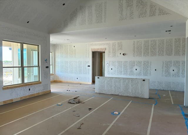 4-bedroom rental at 313 Farmhouse Drive in Marion, TX — photo 5