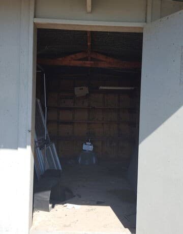 1-bedroom rental at 2074 County Road 306 in Floresville, TX — photo 4