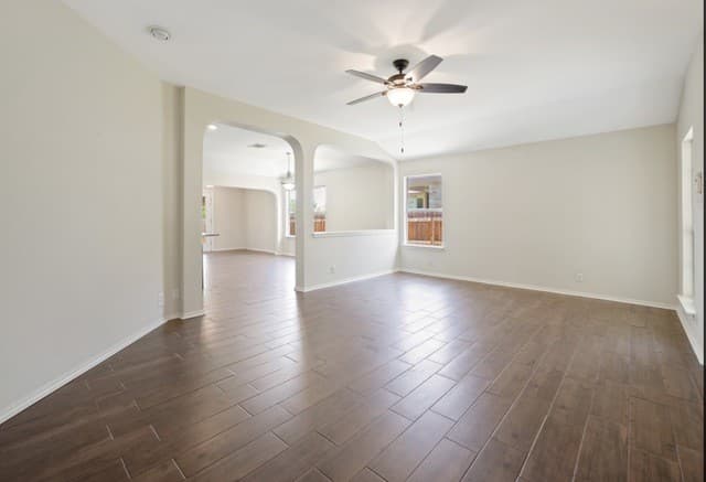 3-bedroom rental at 3609 Diamond Falls in Schertz, TX — photo 5