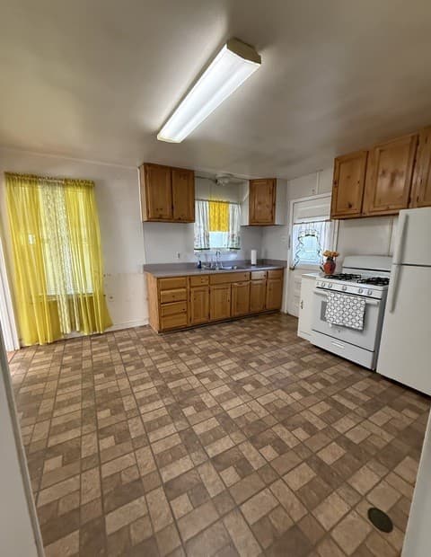 1-bedroom rental at 327 Lyric in San Antonio, TX — photo 5