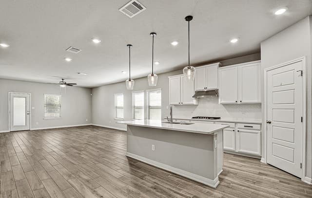 4-bedroom rental at 26056 Scenic Crest Blvd in Boerne, TX — photo 3