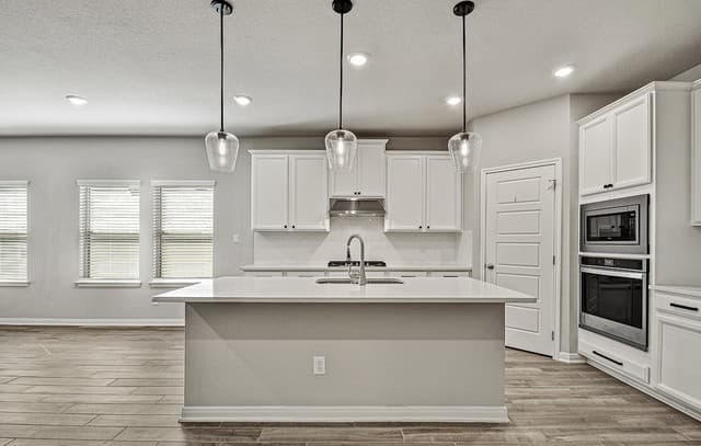 4-bedroom rental at 26056 Scenic Crest Blvd in Boerne, TX — photo 4