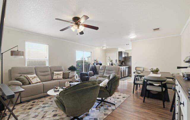 3-bedroom rental at 11219 Dublin Trace in San Antonio, TX — photo 5