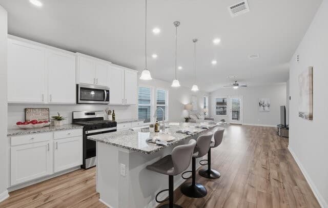 4-bedroom rental at 25819 Posey in Boerne, TX — photo 3