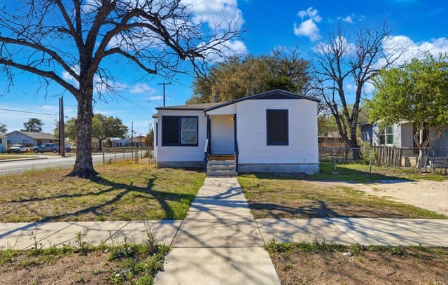 2-bedroom rental at 863 Cavalier in San Antonio, TX — photo 3