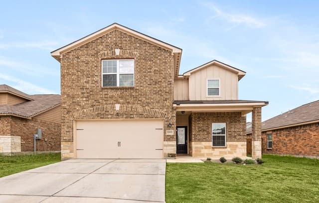 5-bedroom rental at 11815 Wolf Cyn in San Antonio, TX — photo 2