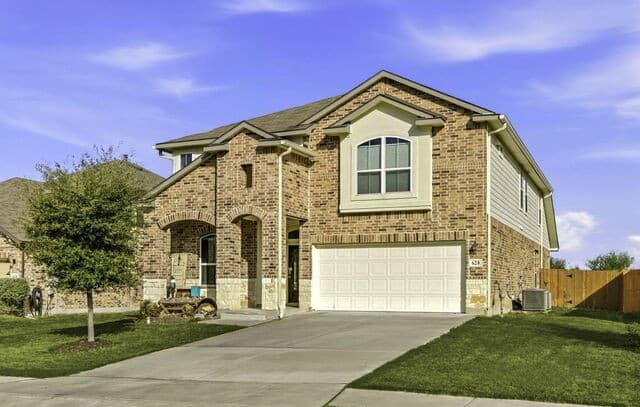 5-bedroom rental at 628 Able Bluff in Cibolo, TX — photo 2