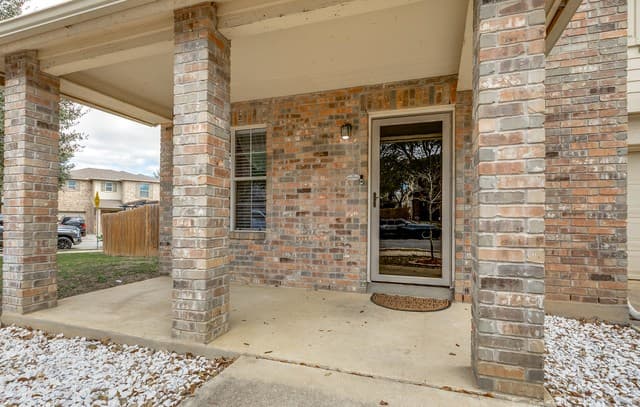 3-bedroom rental at 5026 Bending Elms in San Antonio, TX — photo 4