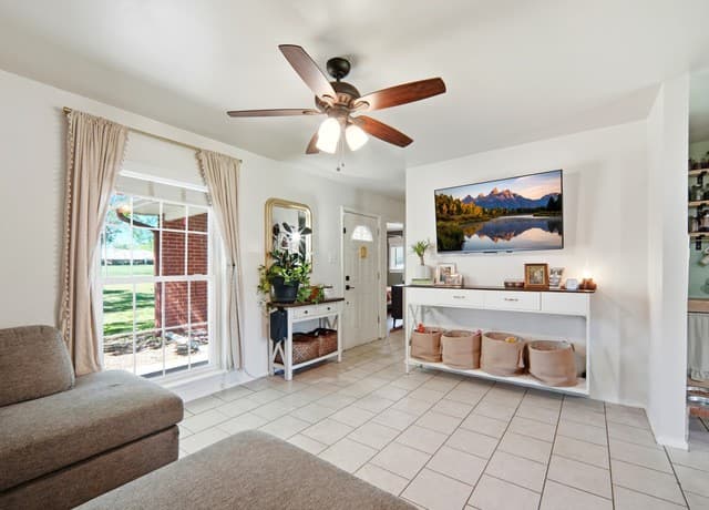 3-bedroom rental at 816 Aviation in Schertz, TX — photo 4
