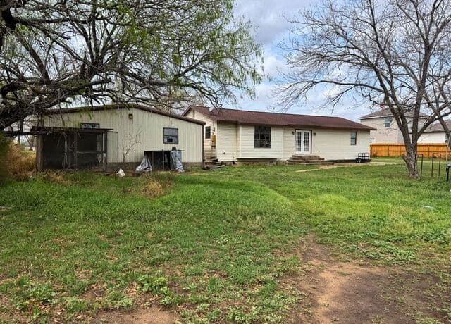 3-bedroom rental at 14852 Fm 1937 in San Antonio, TX — photo 2