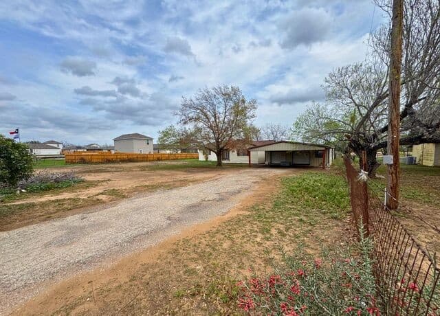 3-bedroom rental at 14852 Fm 1937 in San Antonio, TX — photo 5