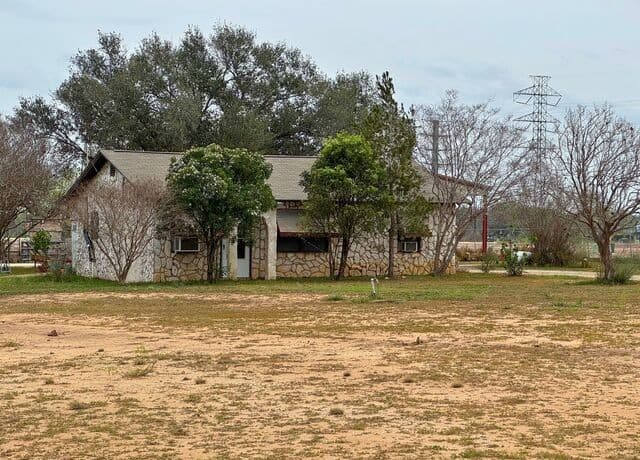 2-bedroom rental at 14950 Fm 1937 in San Antonio, TX — photo 1